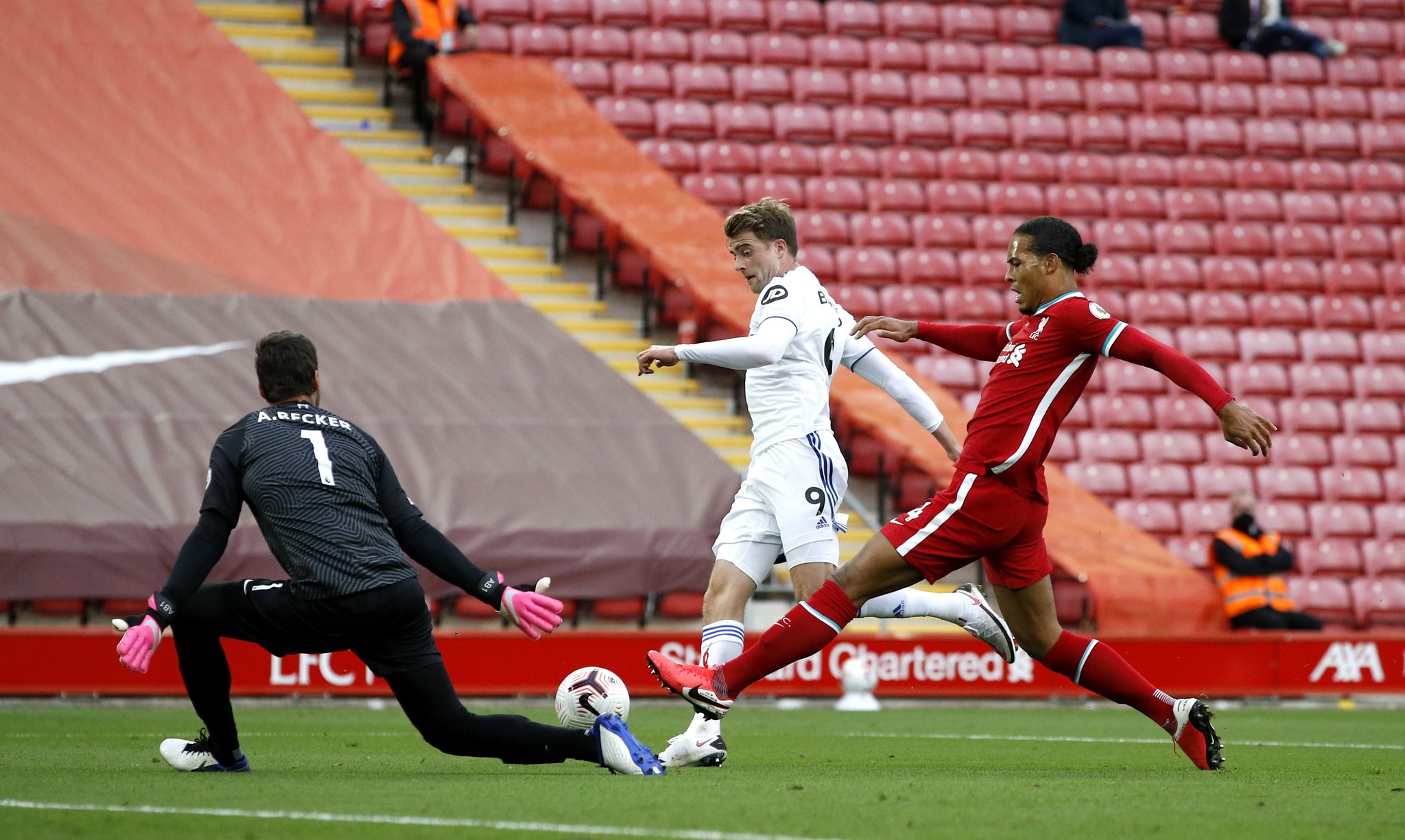 而年轻的丹 而年轻的丹